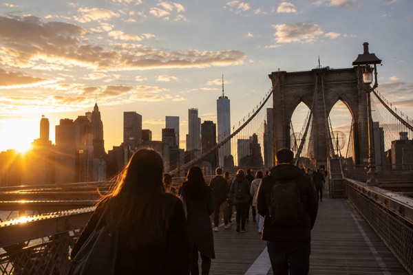 Free Brooklyn Bridge Sunset Walk, New York City